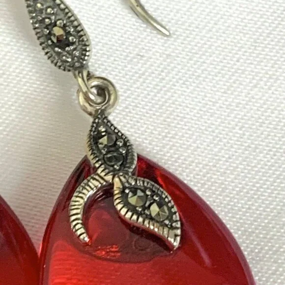 Chalcedony Chrystal Tear Drop Dangle Earrings with Sterling Silver Leaf Design - Picture 5 of 7